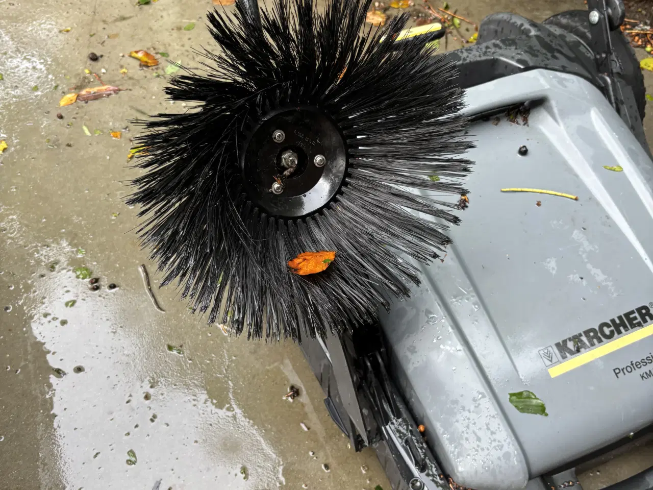 Billede 3 - Fejemaskine Kärcher Professional KM70/20C