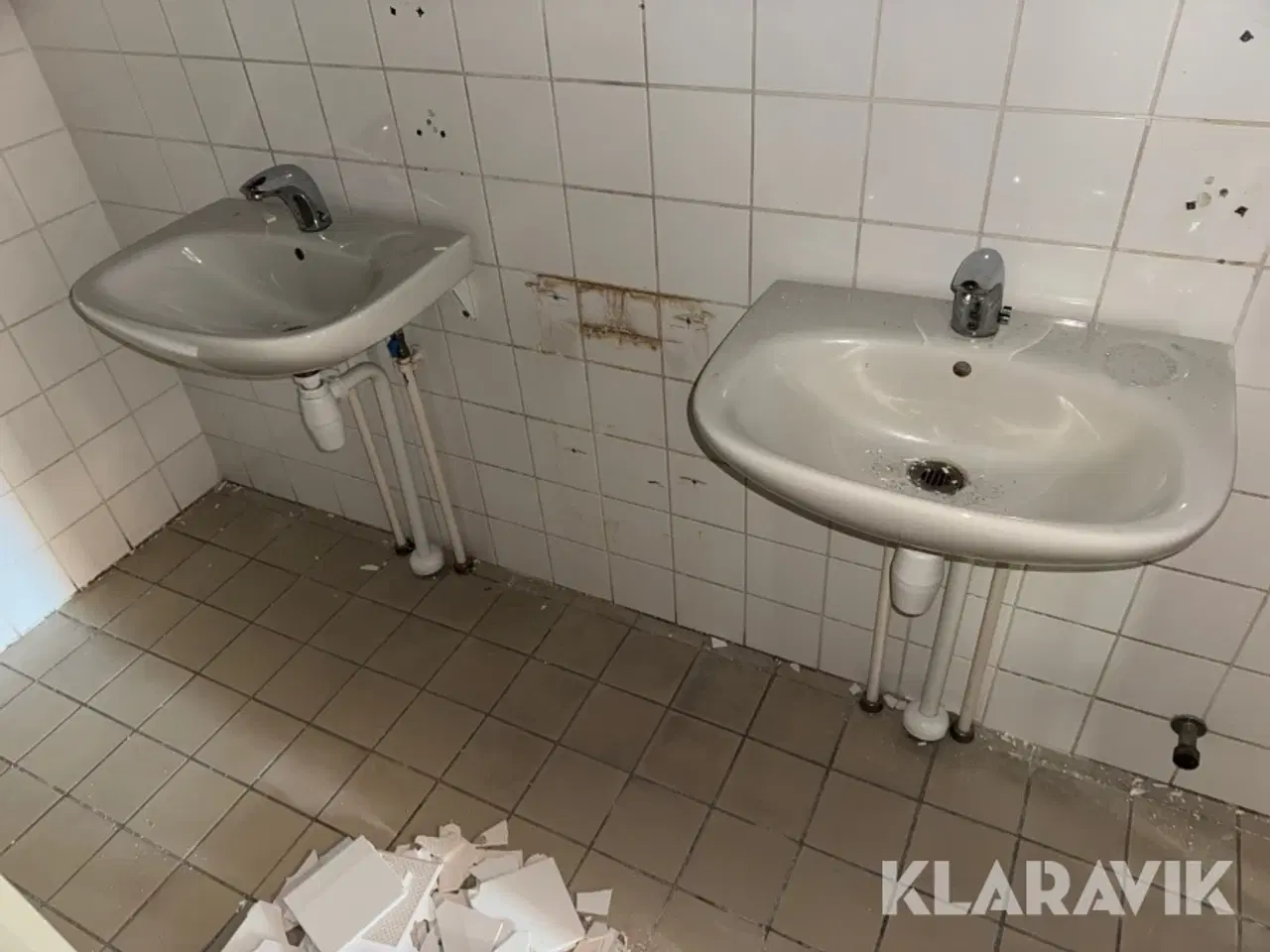 Billede 2 - Lot med håndvaske og toiletter