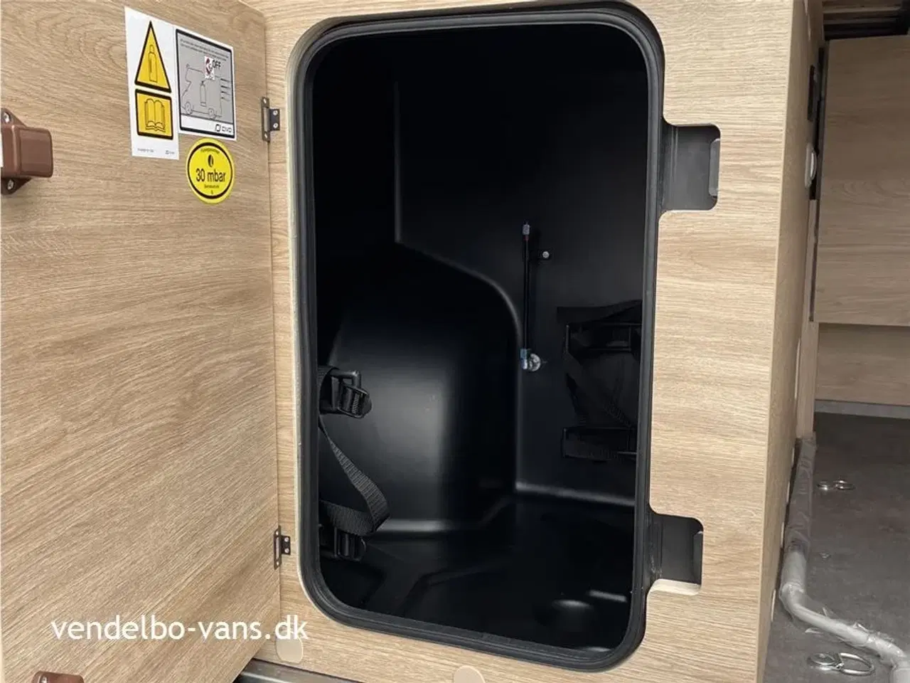 Billede 6 - 2024 - Dethleffs Globetrail CVD 600 ER Advantage   Korteste model med enkeltsenge - årets CamperVan 2024