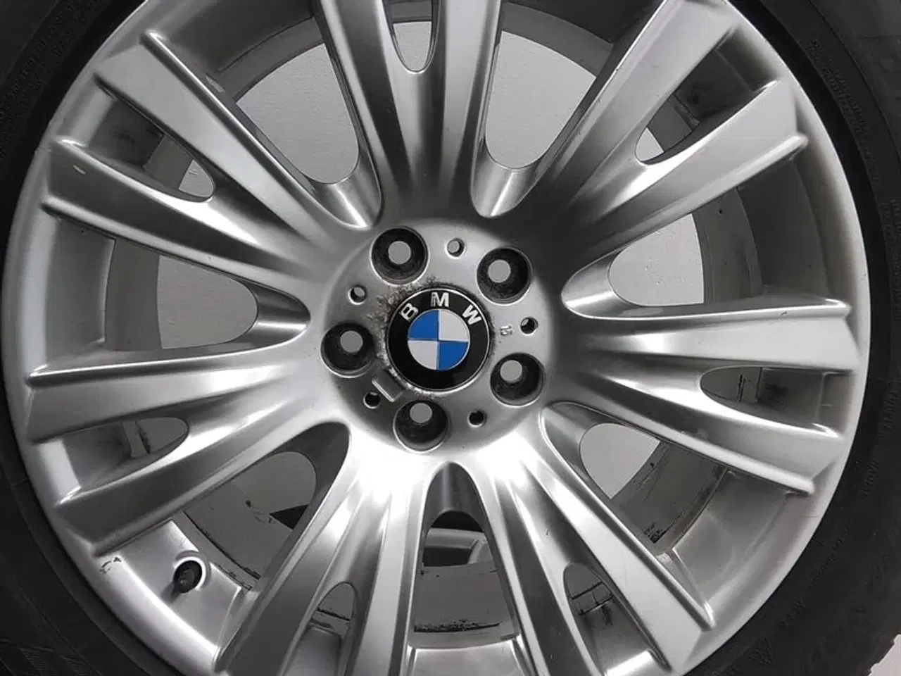 Billede 6 - 19" org. BMW fælge med vinterdæk "M V Spoke 223" A63362 BMW X5 (E70) X6 (E71) X6 (E72 Hyb) X5LCI (E70)