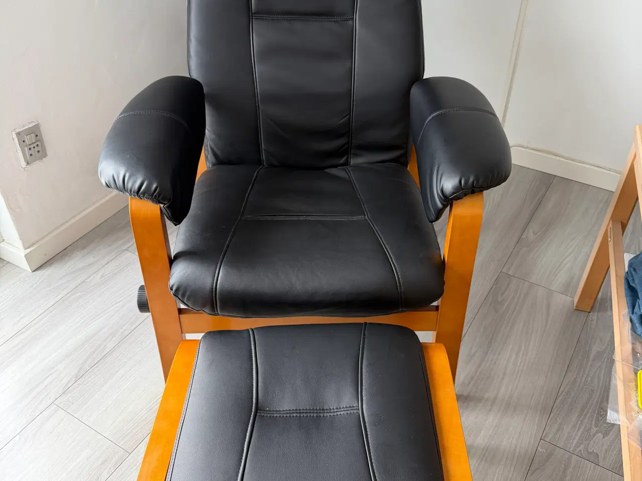 Billede 1 - Læder lænestole med fod skammel