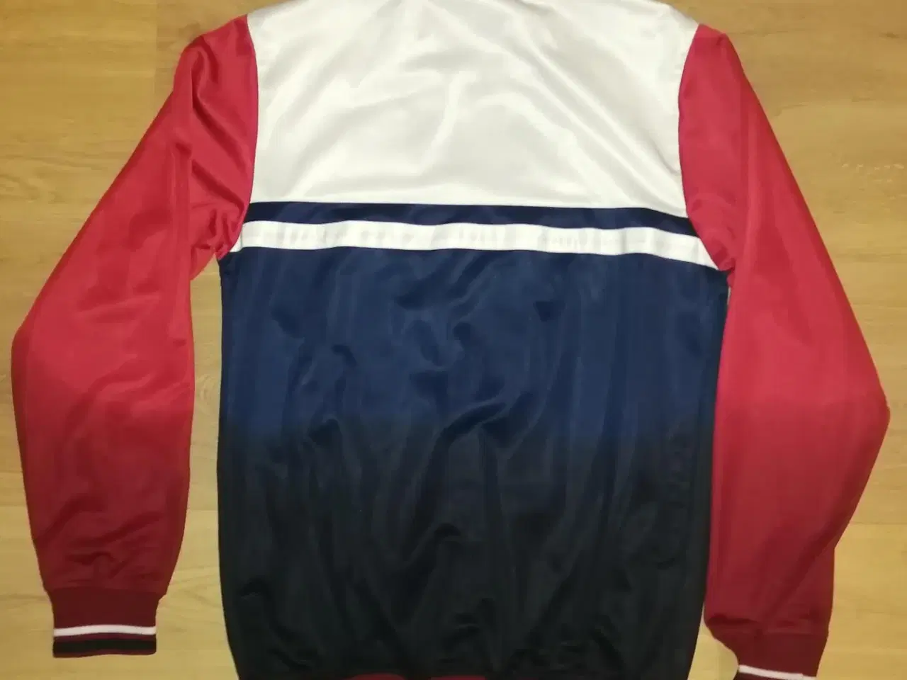 Billede 2 - FC BARCELONA TRACK TOP, STR. M, SOM NY