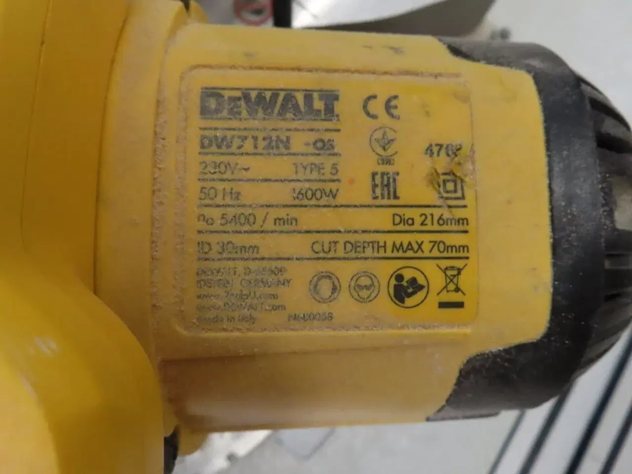 Billede 3 - Kap-/gerringssav, DEWALT DW712N