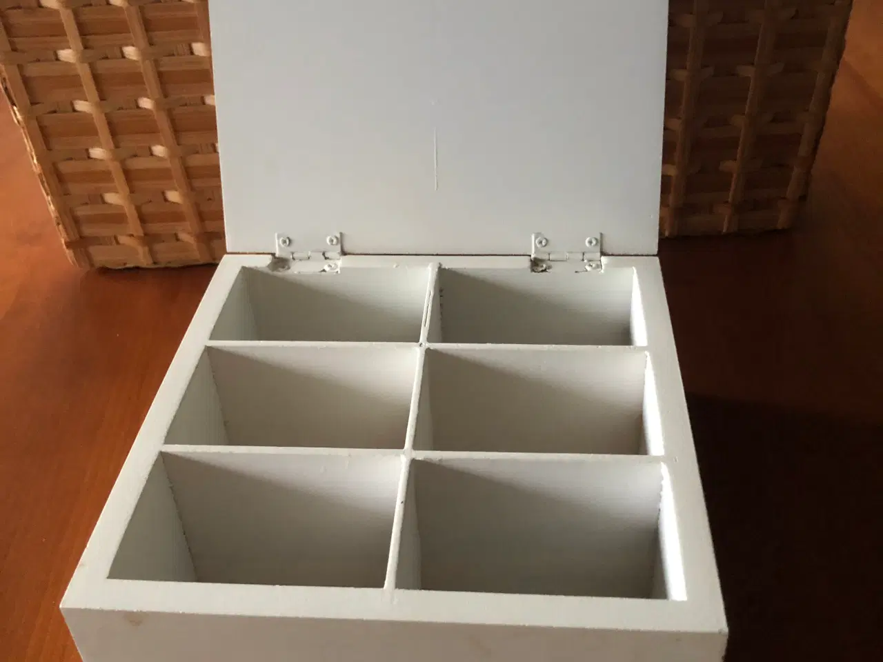 Billede 3 - Tekasse med 6 rum