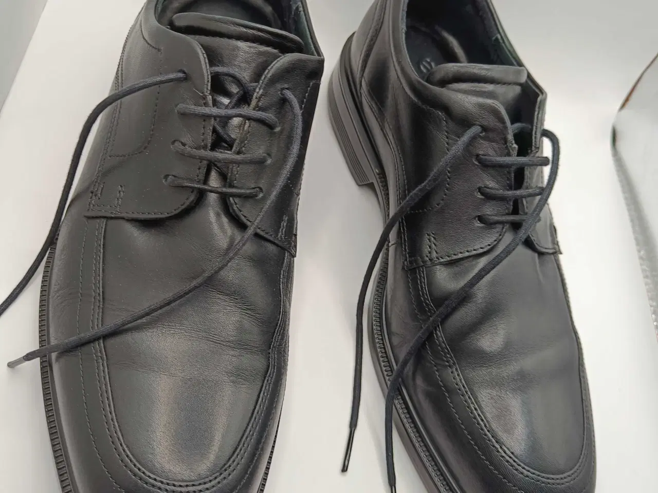 Billede 9 - Ecco sort læder sko 43str 