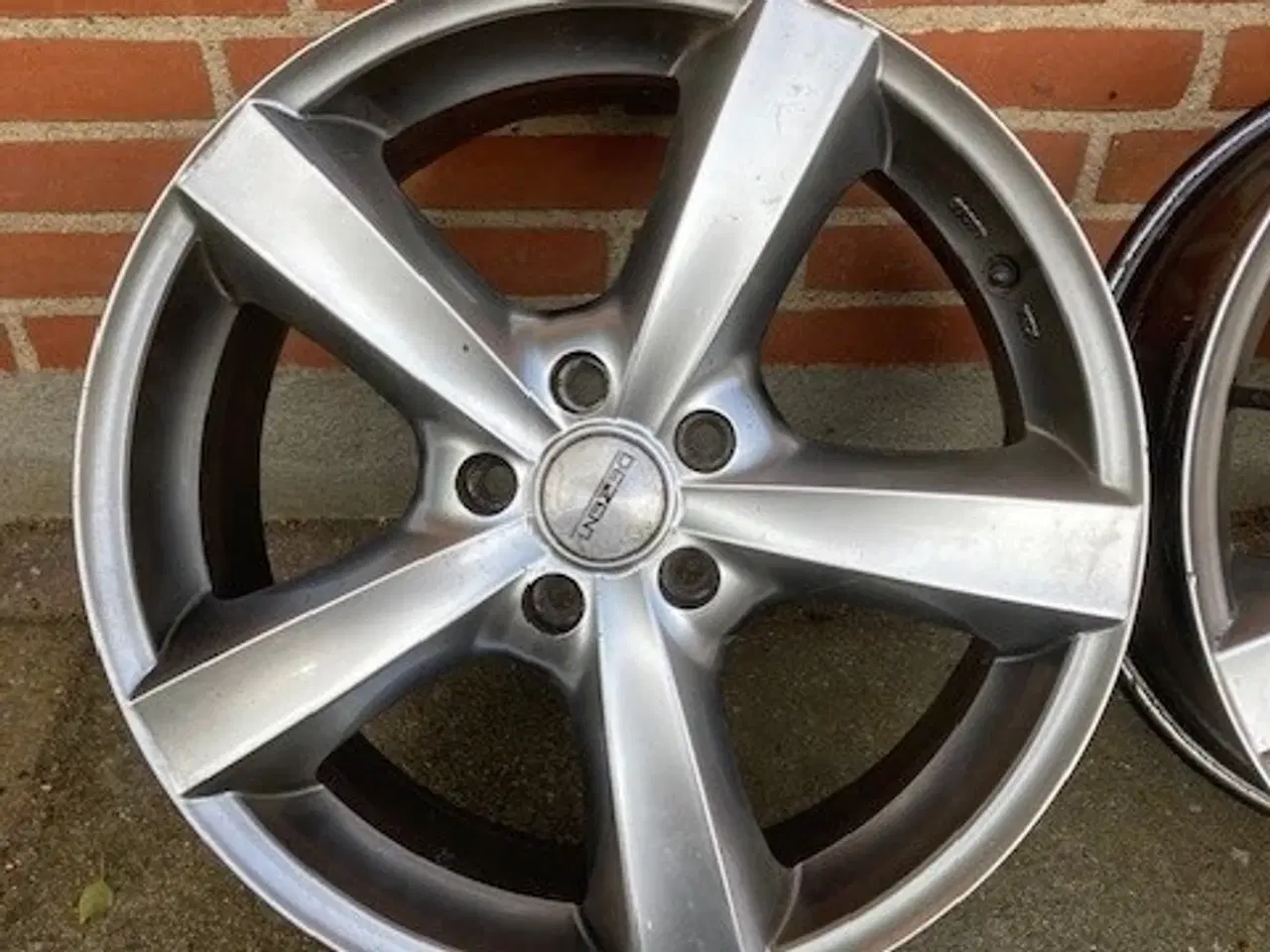 Billede 5 - Fælge 18" har siddet på Audi