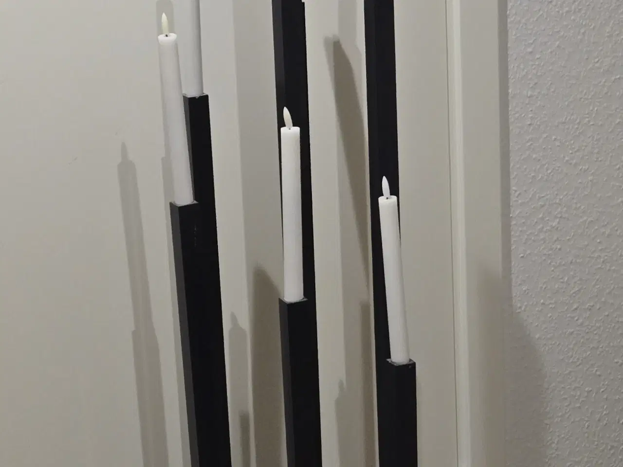 Billede 1 - Flot gulvstage på 130 cm
