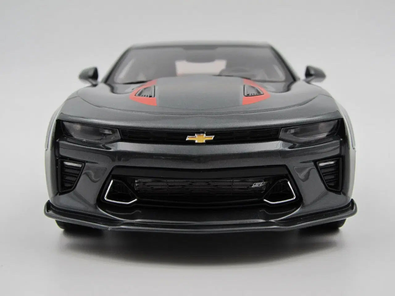 Billede 2 - 2017 Chevrolet Camaro SS Fifty Anniversary - 1:18 