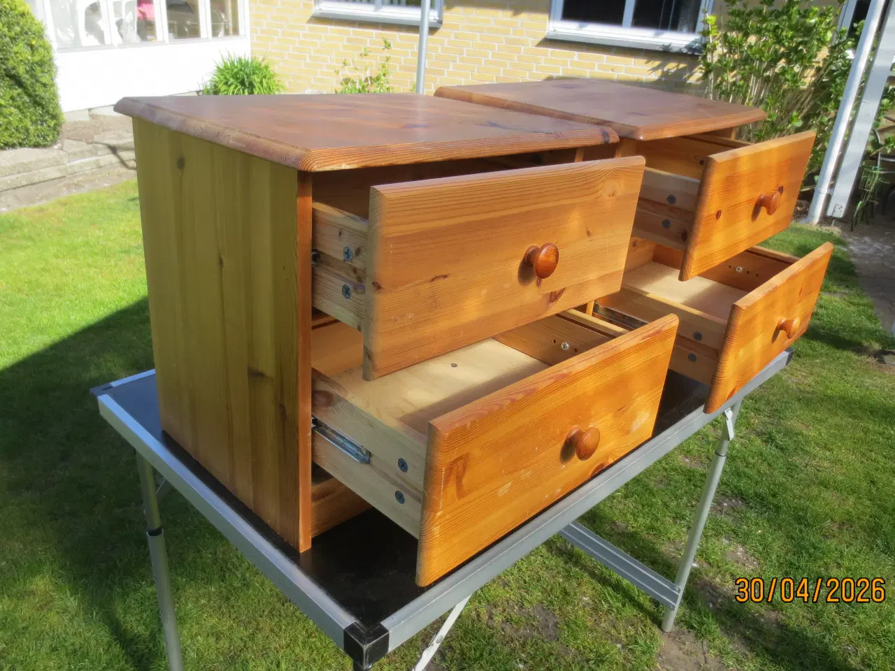 Billede 4 - 2 stk Sengeborde i Fyrretræ 