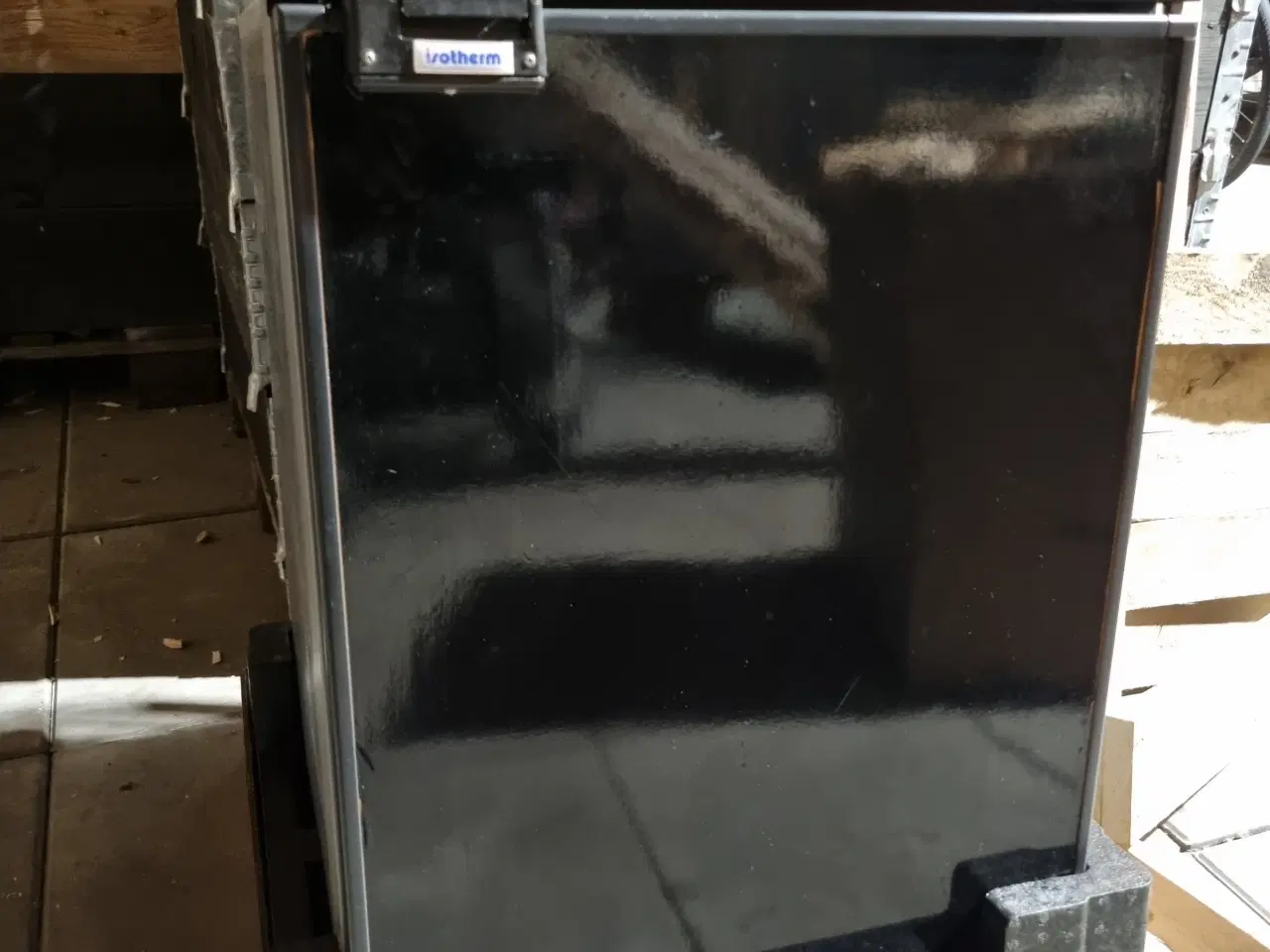 Billede 1 - 12v køleskab m lille fryser 