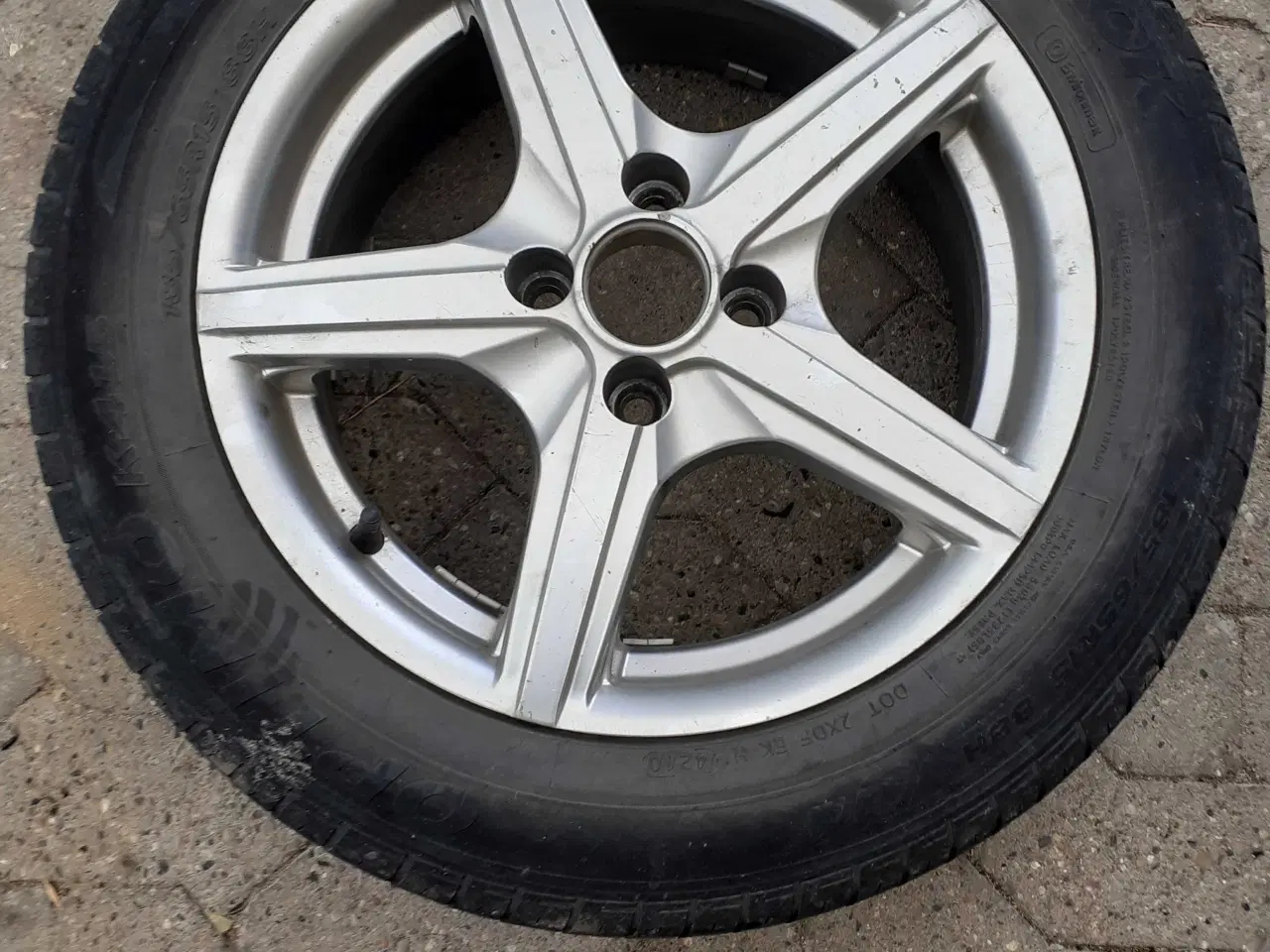 Billede 1 - Fælge med dæk 