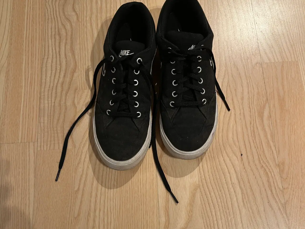 Billede 1 - Nike sneakers str 40 dreng