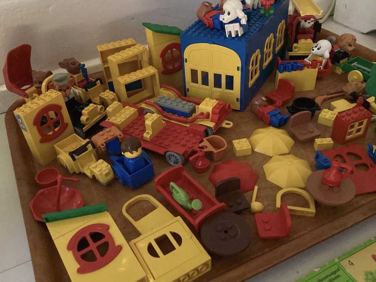 Billede 6 - Lego- Fabuland klodser, garage, køretøjer, figurer