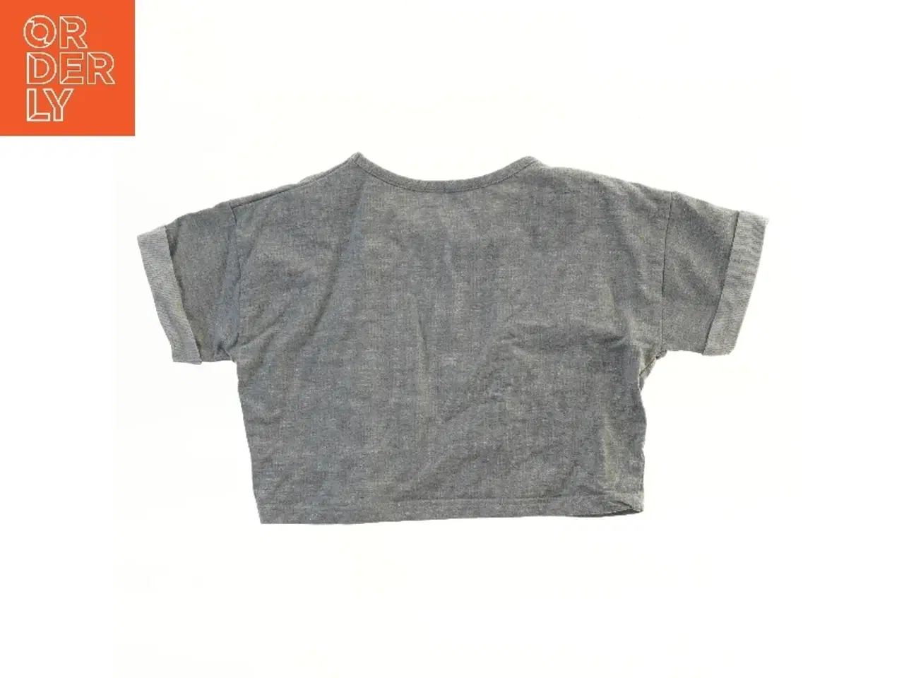 Billede 2 - Grå T-shirt med tekst fra Friends (str. 122)