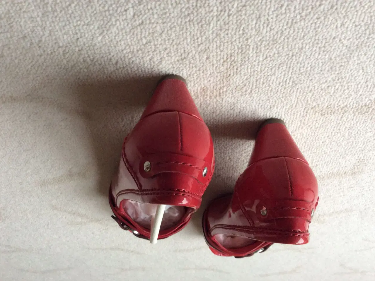 Billede 5 - Rød Esprite lak sko