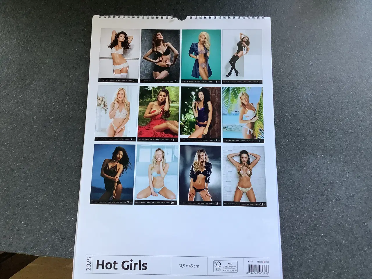 Billede 2 - Hot Girls kalender 2025