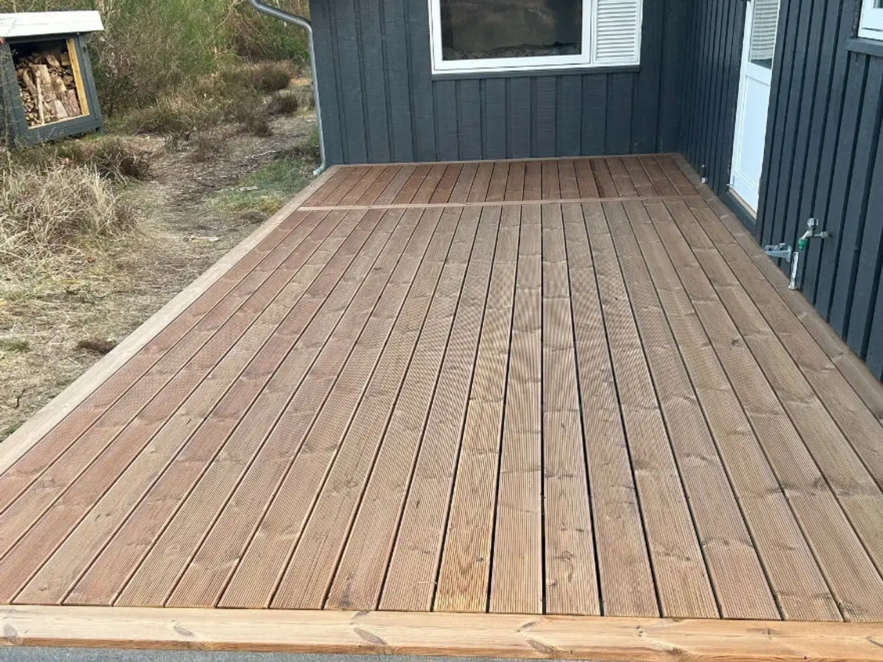 Billede 3 - Redskabsskur