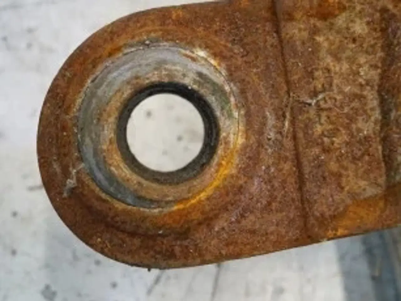 Billede 10 - John Deere 4040 R.H Liftarm AR80666