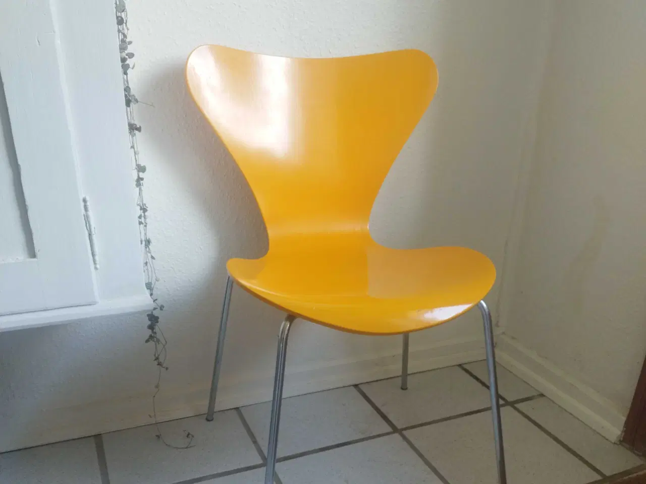 Billede 1 - Orange Arne Jacobsen stole 