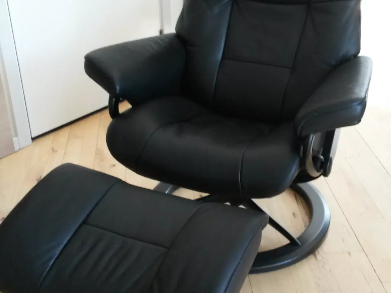 Billede 4 - stressless mayfair med skammel i str medium