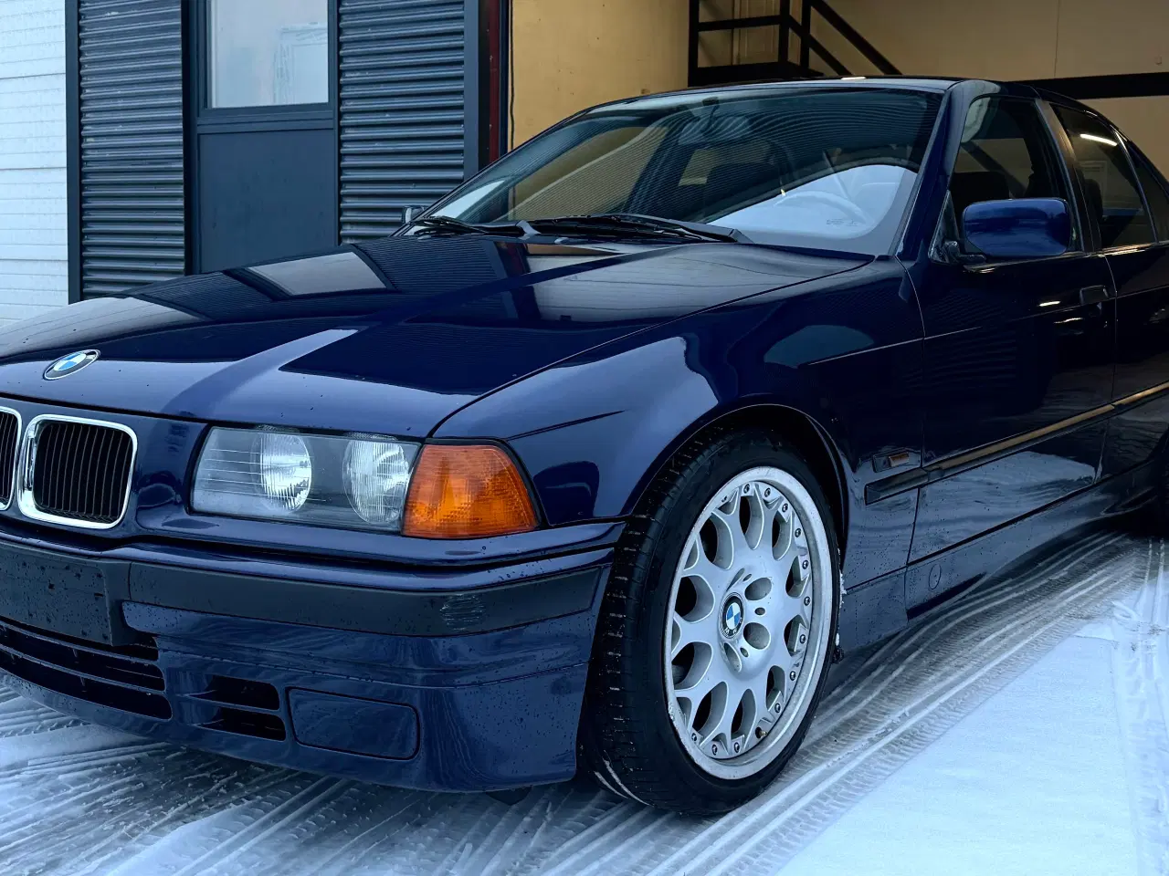 Billede 1 - BMW 318i sedan