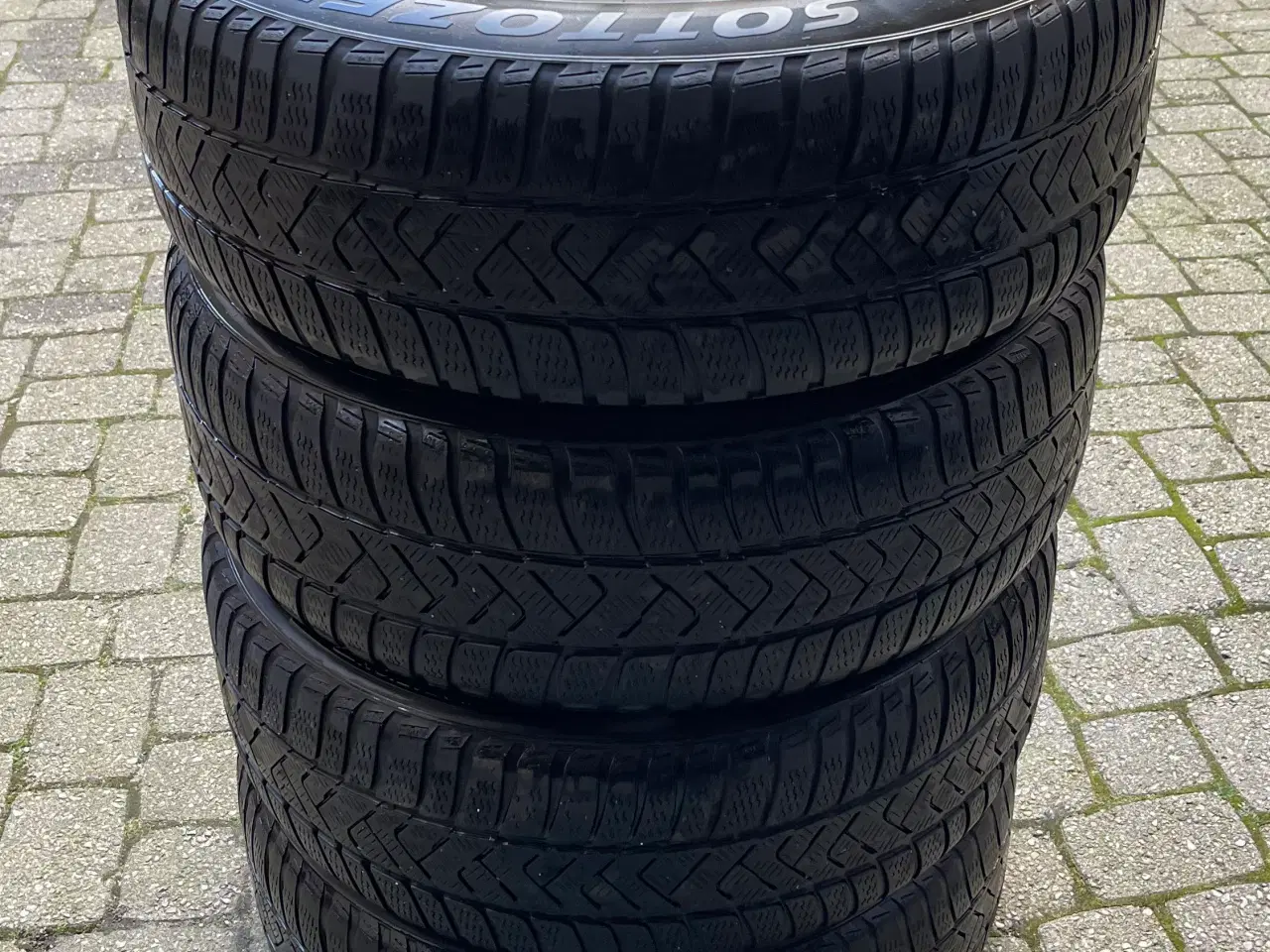Billede 4 - BMW Dicastel alufælge med Pirelli vinterdæk