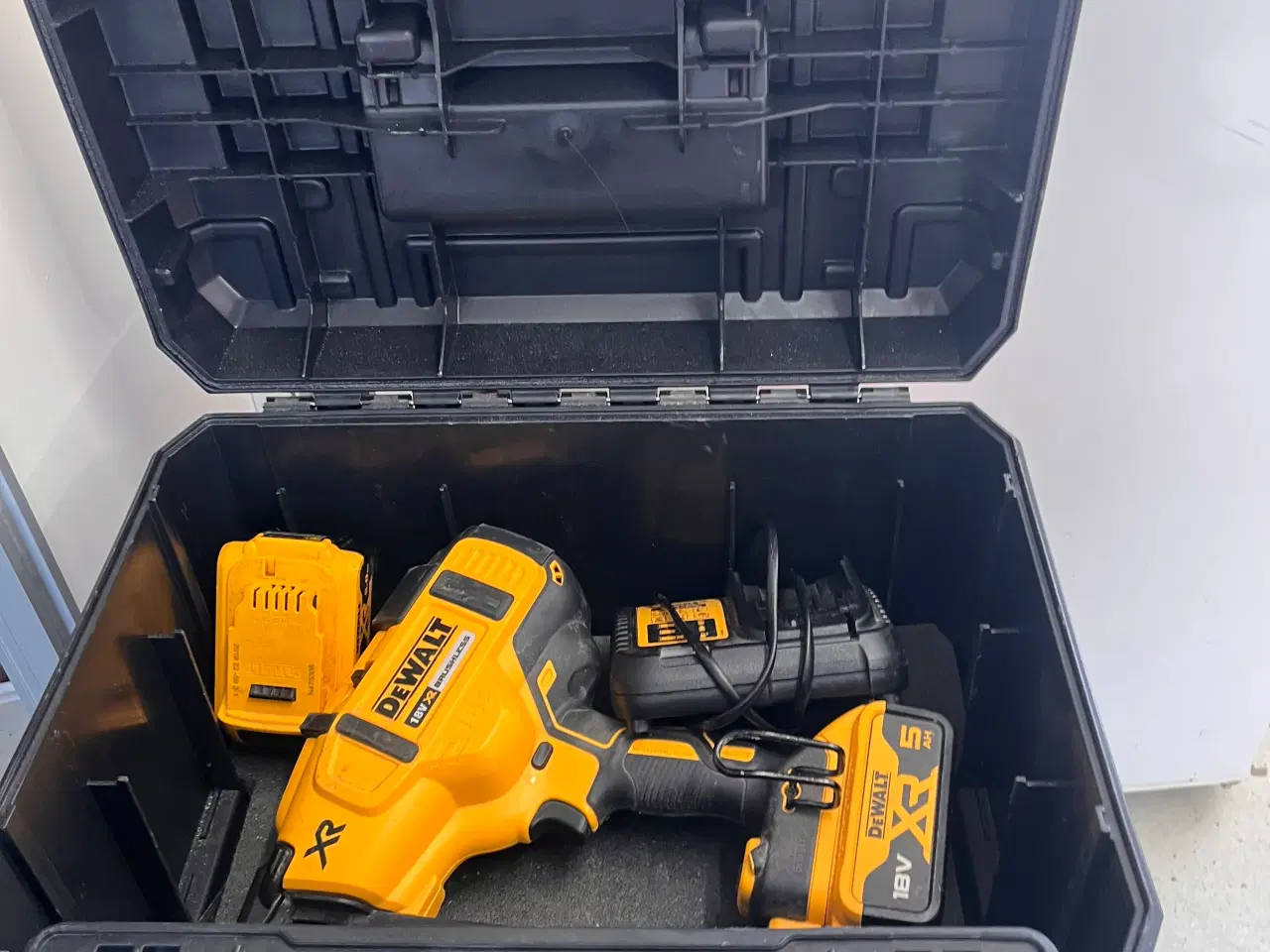 Billede 4 - DeWALT DCN660N-XJ dykkerpistol 18V XR 16Ga 