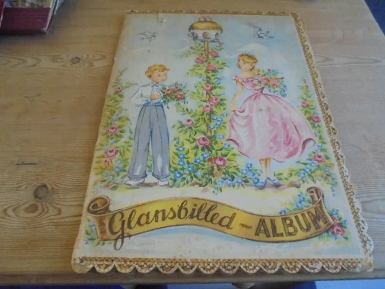 Billede 1 - Gammelt glansbilledalbum – mange billeder i  