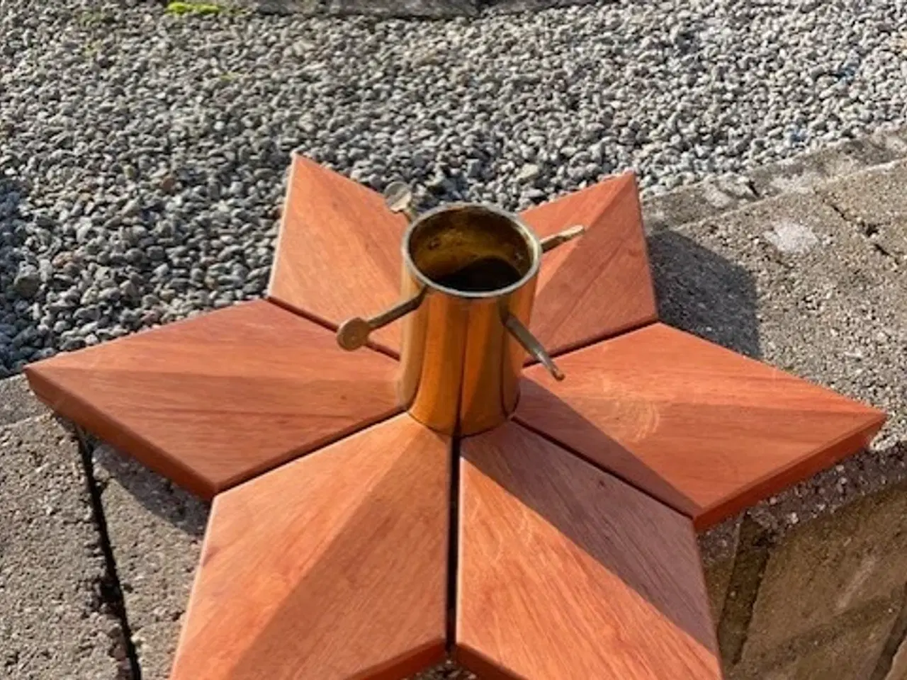 Billede 1 - Trip Trap juletræsfod