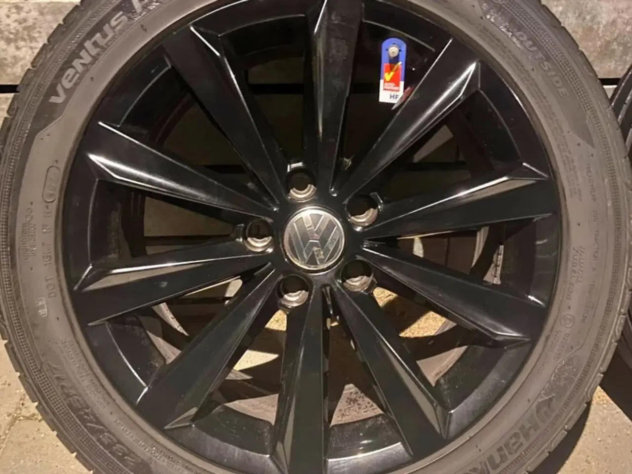 Billede 2 - VW alufælge med dæk