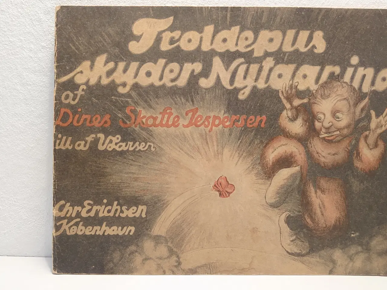 Billede 1 - Dines S.Jespersen:Troldepus skyder Nytaar ind.1946