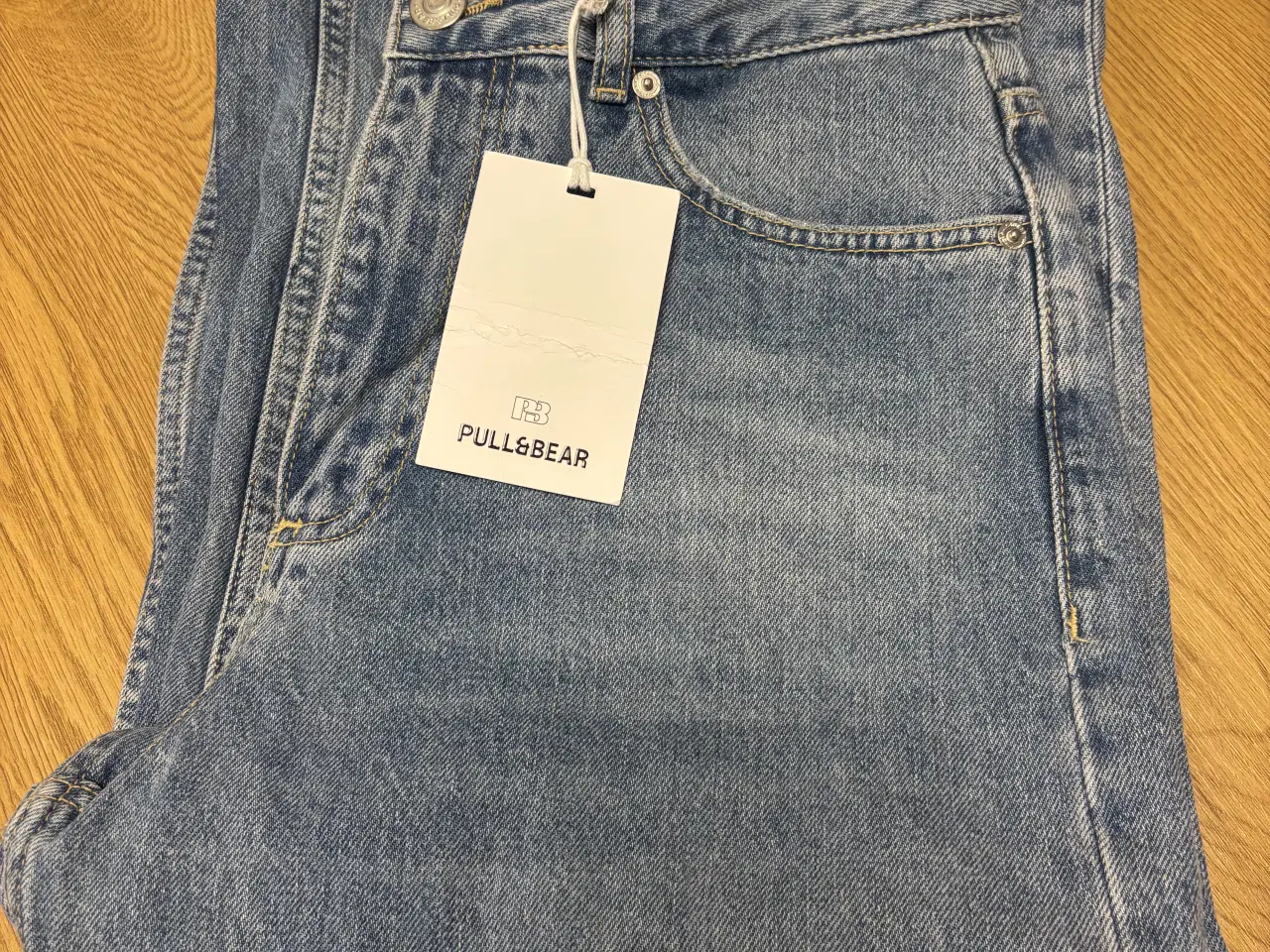 Billede 1 - Pull & Bear jeans NYE