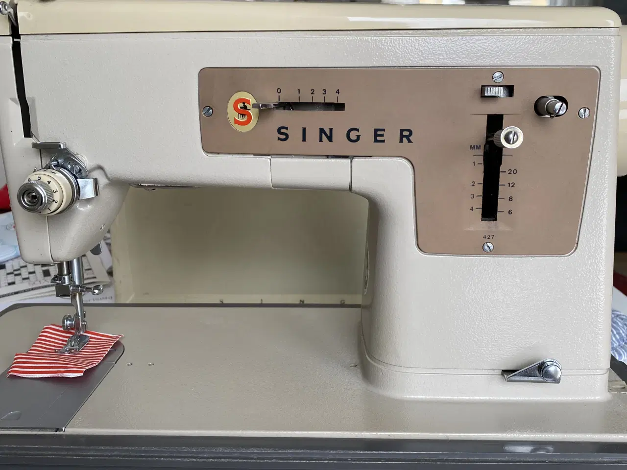 Billede 1 - Singer symaskine