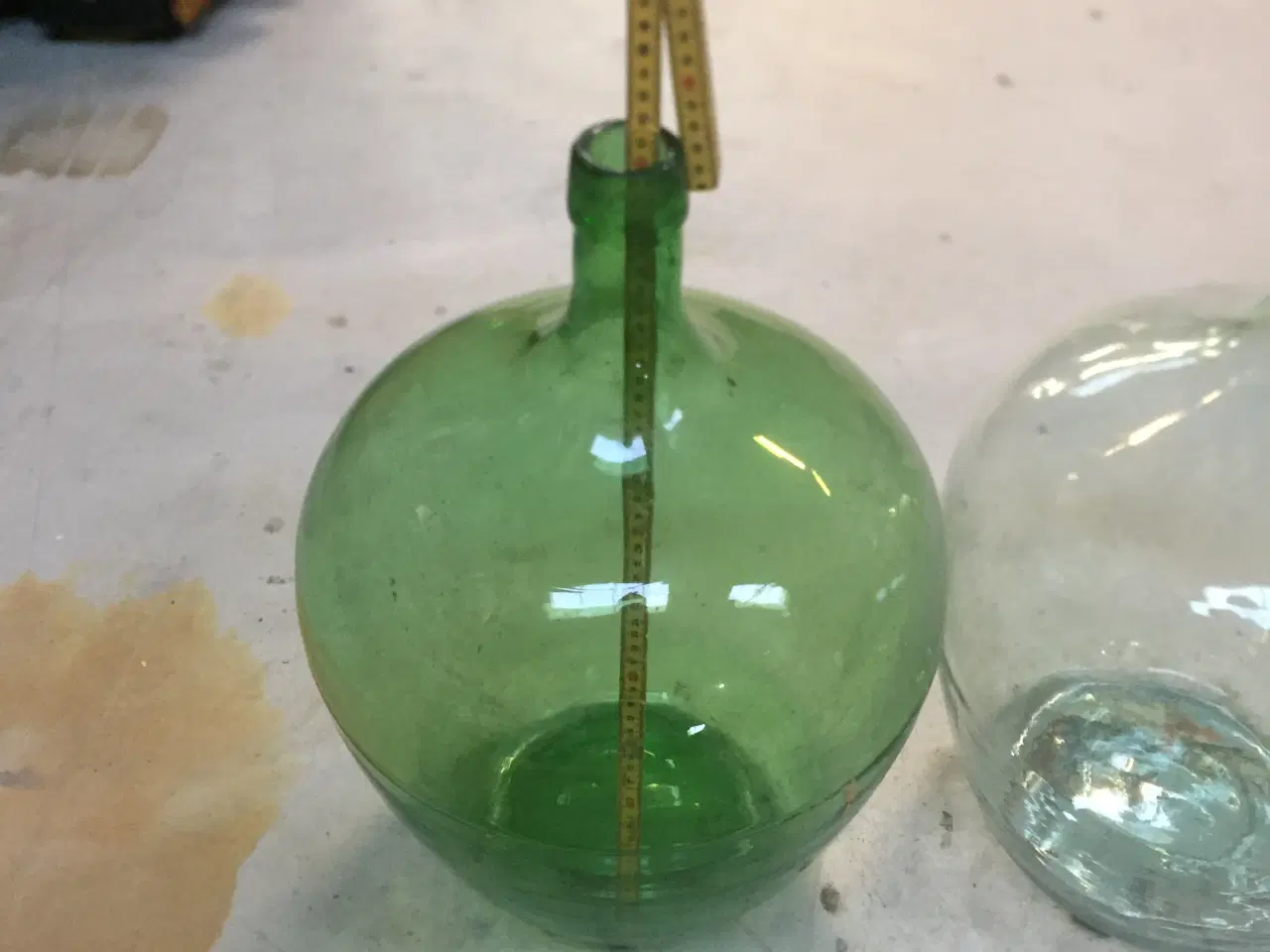 Billede 3 - Gamle "syreBALLONER" i grønt glas, til vinbrygning
