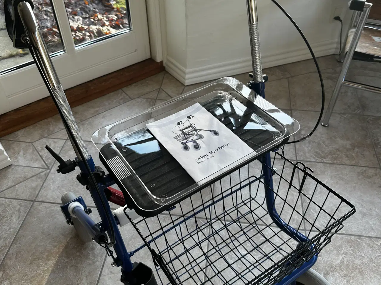 Billede 1 - Roullator/ hjælpemiddel til gangbesværede