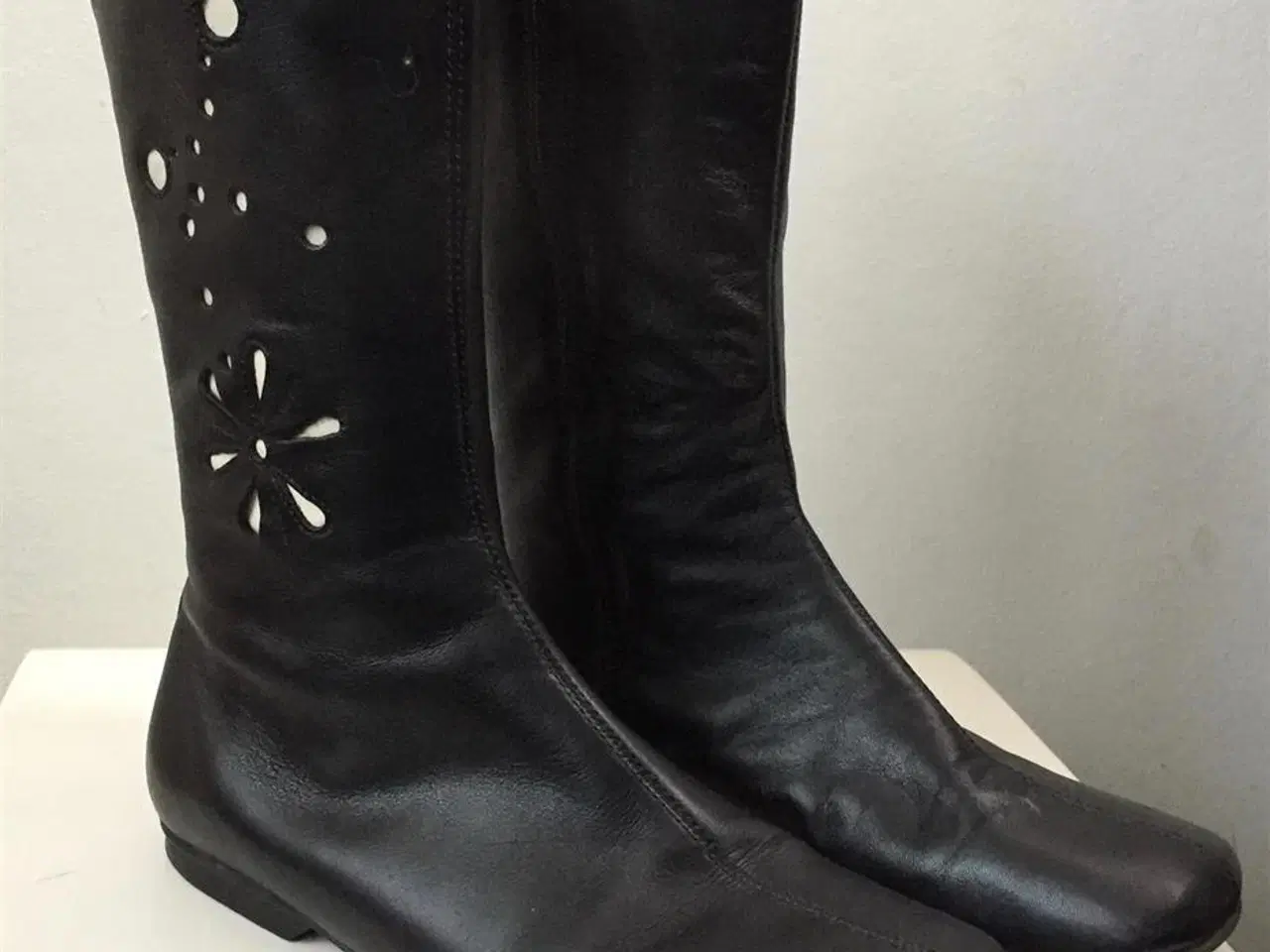 Billede 1 - Camper, støvler, str 37