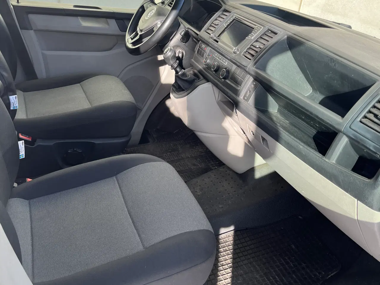 Billede 8 - VW Transporter med skydedøre i begge sider