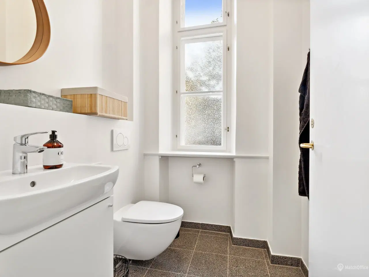 Billede 6 - Flot totalrenoveret kontor – Perfekt beliggenhed!