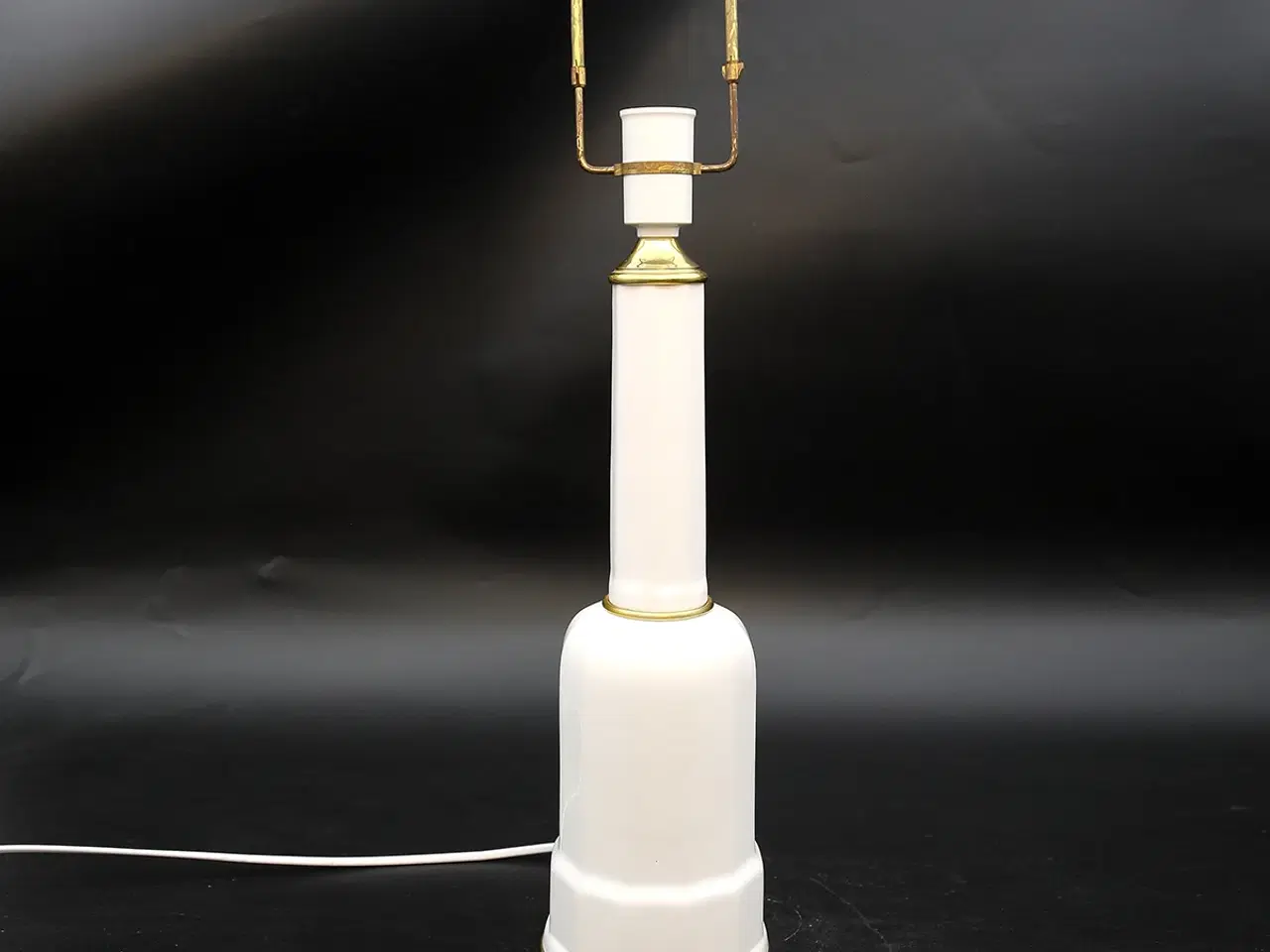 Billede 5 - Ekstra høj Heiberg bordlampe i porcelæn og messing