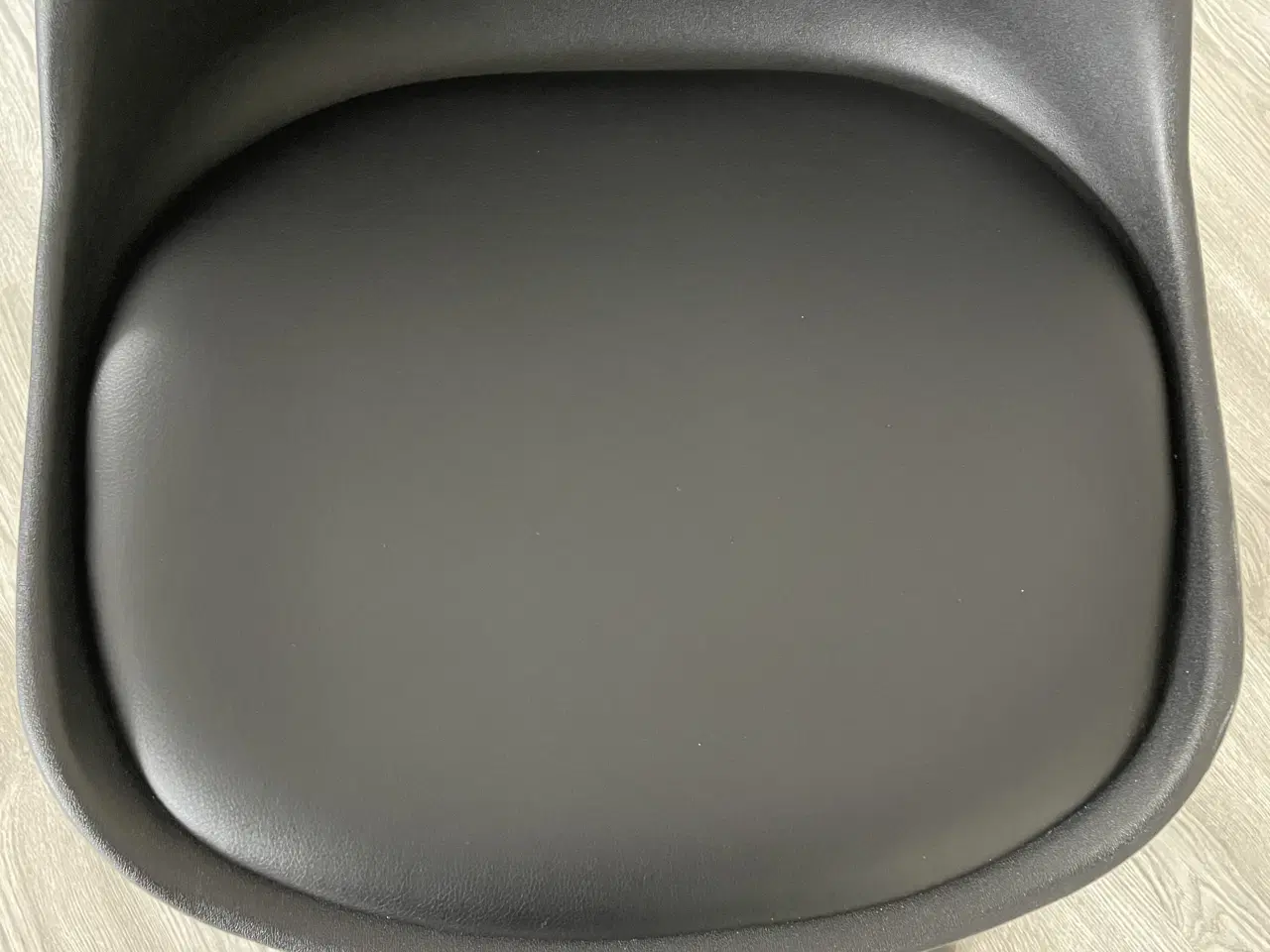 Billede 2 - 2 spisebord stole