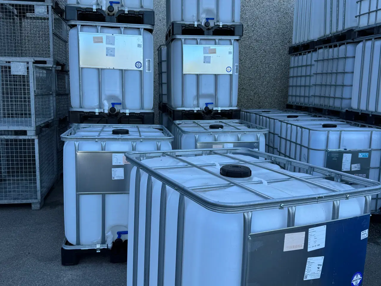 Billede 4 - IBC fødevaregodkendte 1000 L tanke