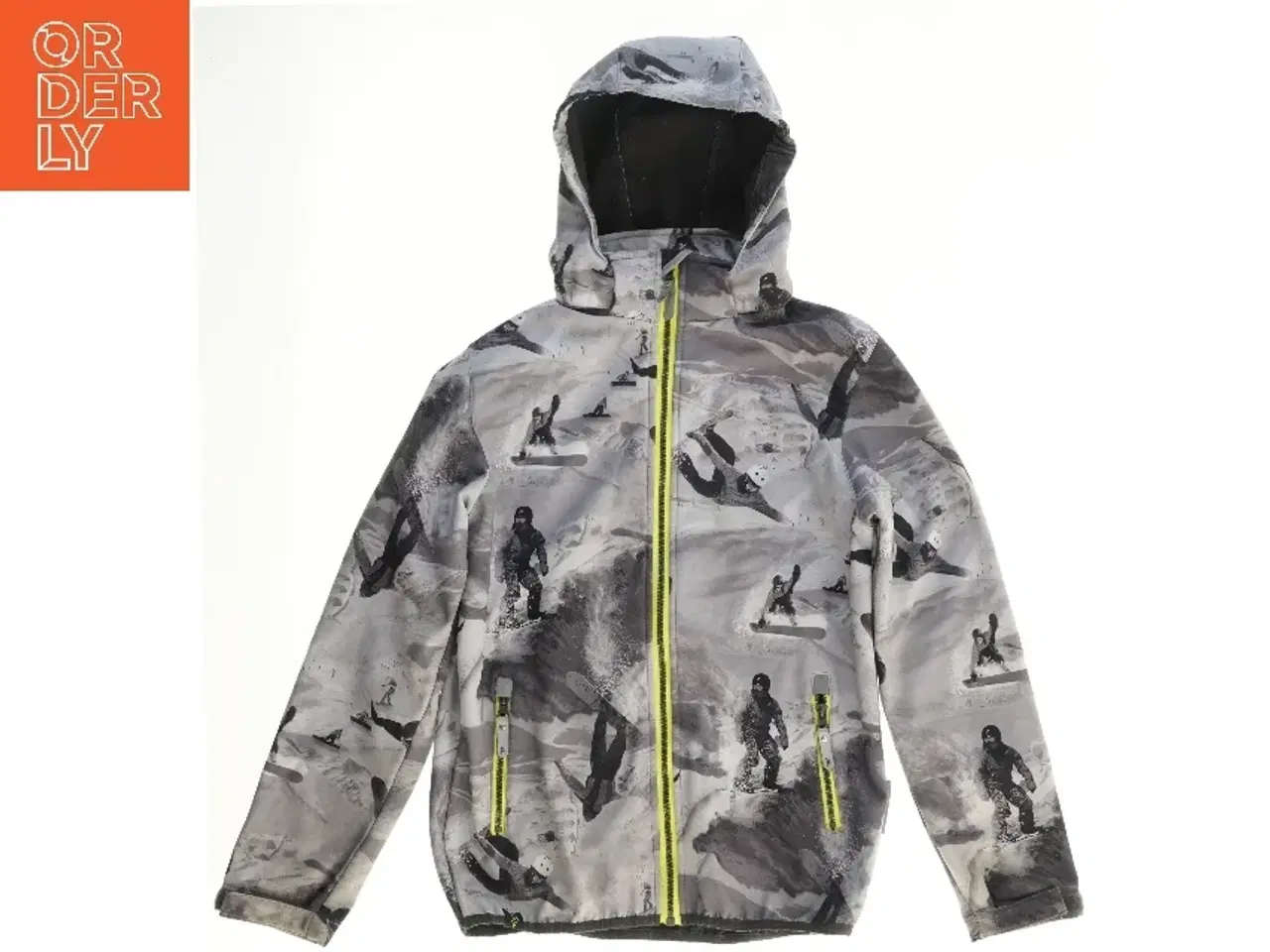 Billede 1 - Softshelljakke med snowboardmotiv fra Base Camp (str. 152)