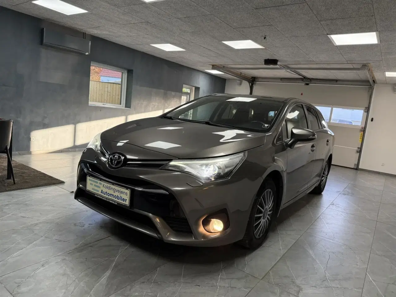 Billede 2 - Toyota Avensis Touring Sports 1,8 VVT-I T2 Executive 147HK Stc 6g