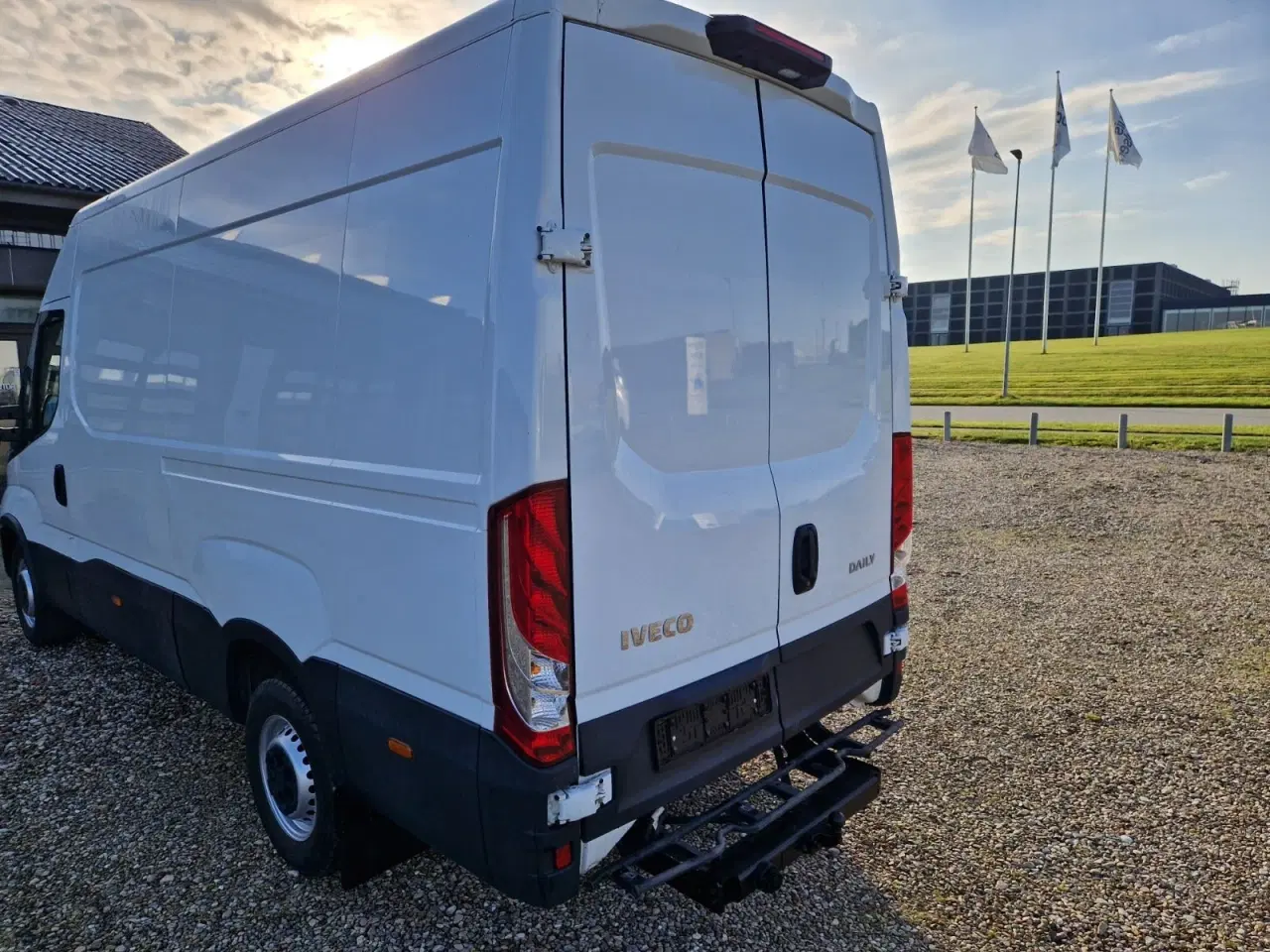 Billede 2 - Iveco Daily 2,3 35S14 12m³ Van AG8