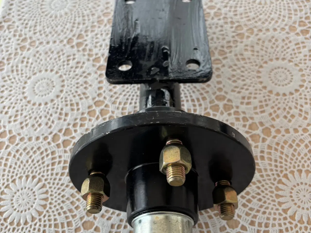 Billede 3 - 750 kg akseltappe med monteringsbeslag