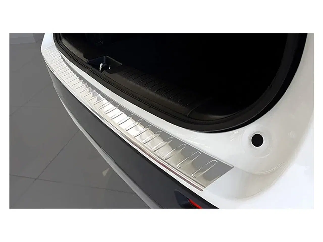 Billede 1 - Læssekantbeskytter Suzuki Vitara II Hybrid 2015- Stål