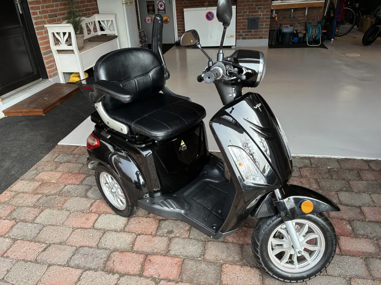 Billede 2 - VGA Tres LITIUM EL25 km scooter