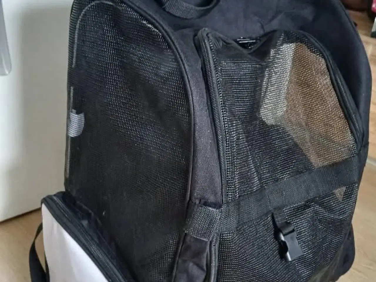 Billede 9 - Rygsæk/trolley 2-i-1 taske til hund/kat sælges