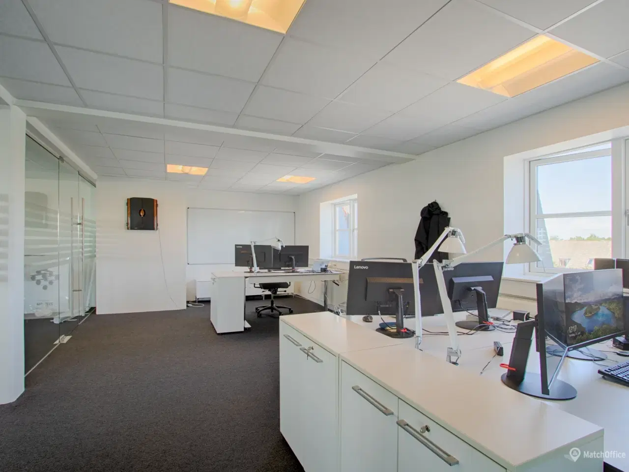 Billede 4 - Lækkert lyst kontorlejemål/showroom/undervisningslokaler centralt i Herlev