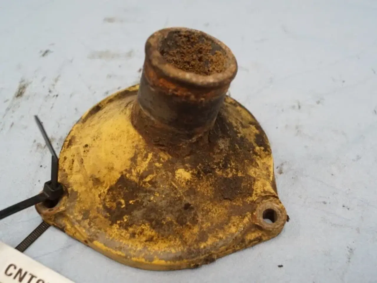 Billede 4 - Ford 675TA Oliekølerhus 83958068